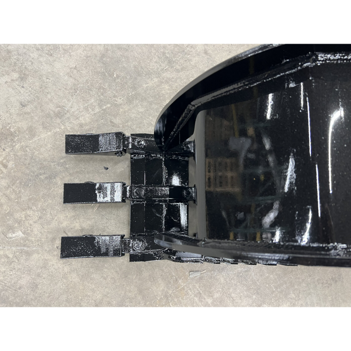 Stinger Attachments | Stump Grapple Bucket | Skid Steer Attachments