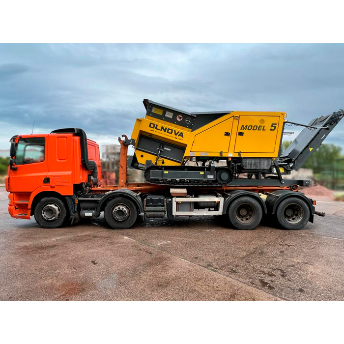 Olnova | Model 5 Primary Shredder | Tracked Diesel, High-Capacity Waste & Recycling Machine